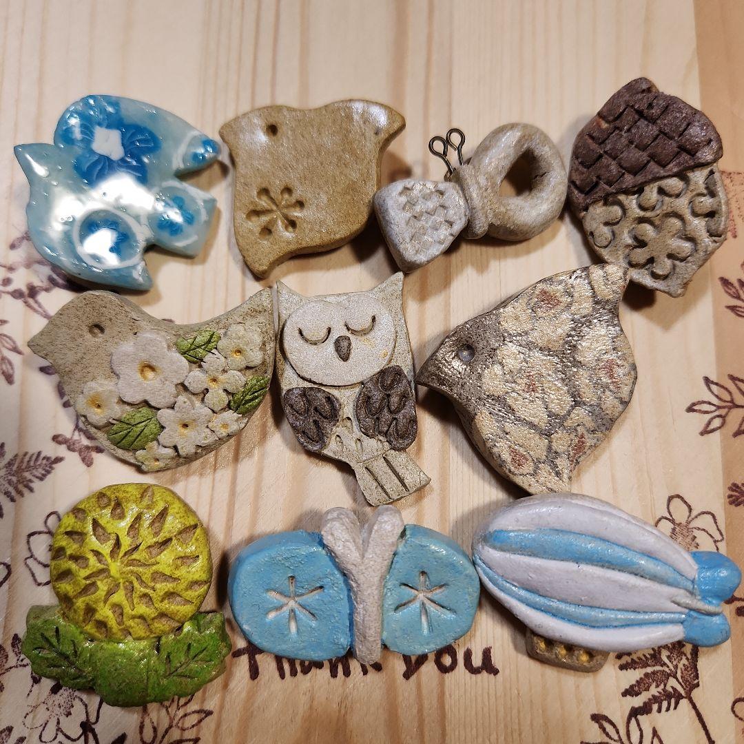 プチハナ　陶器ブローチ