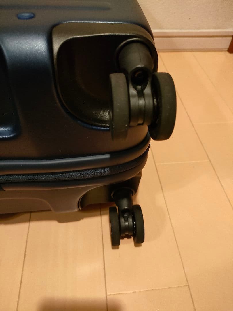 LOJEL　Cubo　スーツケース　ネイビー　S　機内持ち込み　TSAロック