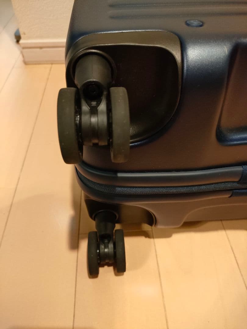 LOJEL　Cubo　スーツケース　ネイビー　S　機内持ち込み　TSAロック