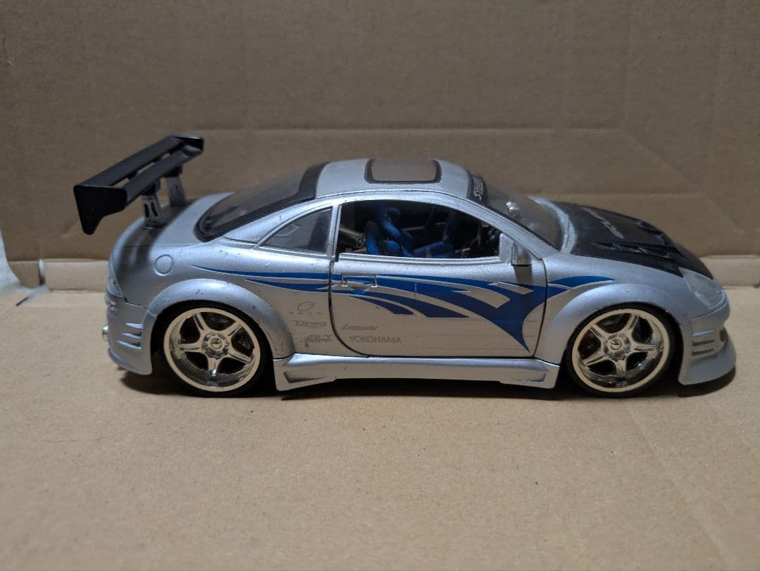 三菱エクリプス　ミニカー