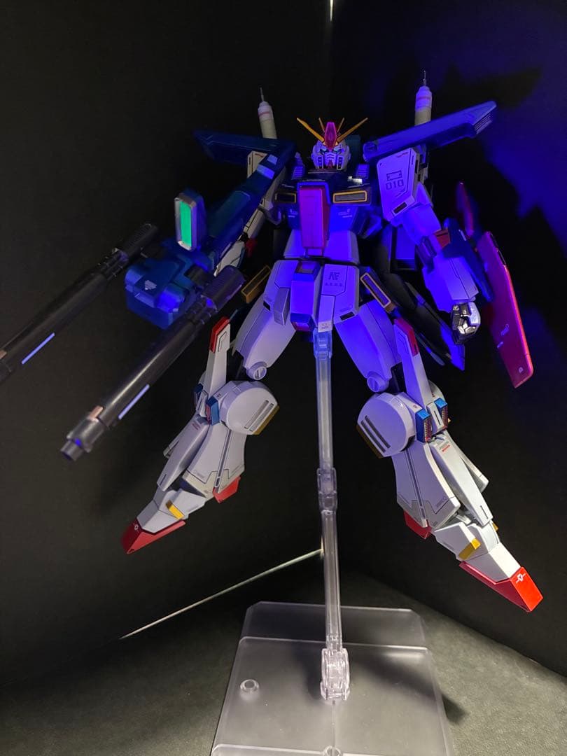 ガンプラ完成品　HG ZZガンダム全塗装スタイル改修　完成品　発光ギミック