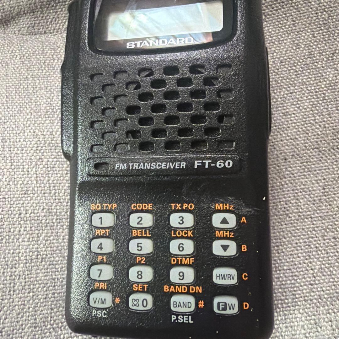 STANDARD ハンディ　アマチュア無線機 FT-60 本日限定値下げ⭐️