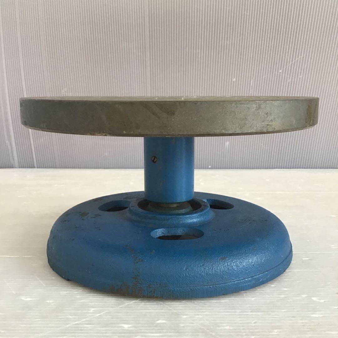 茶道具　鉄製　廻転台　炉の灰用摺鉢回転台　サビ有り　配送用箱　S1045KD