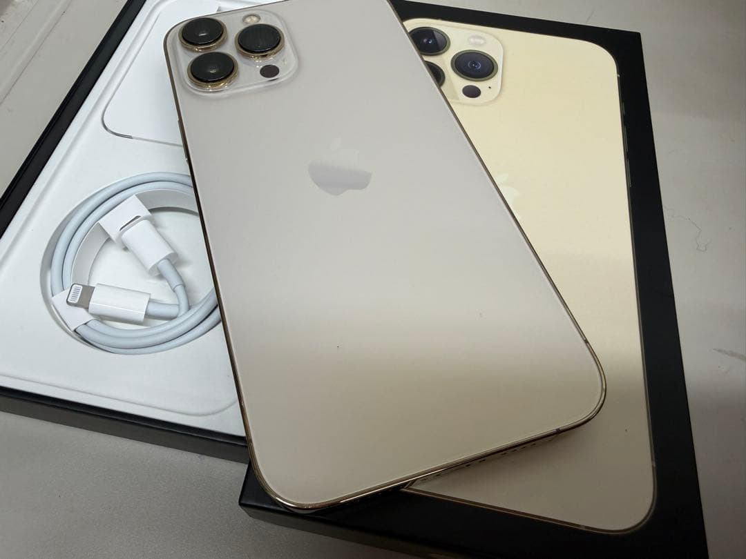 iPhone 13 ProMax 256GB ゴールド バッテリー100%