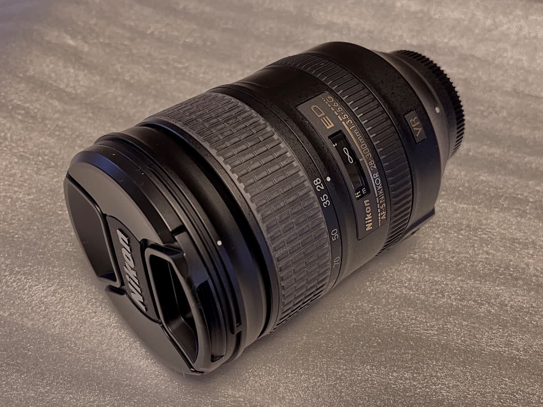 新品 Nikkor AF-S 28-300mm f/3.5-5.6G ED VR