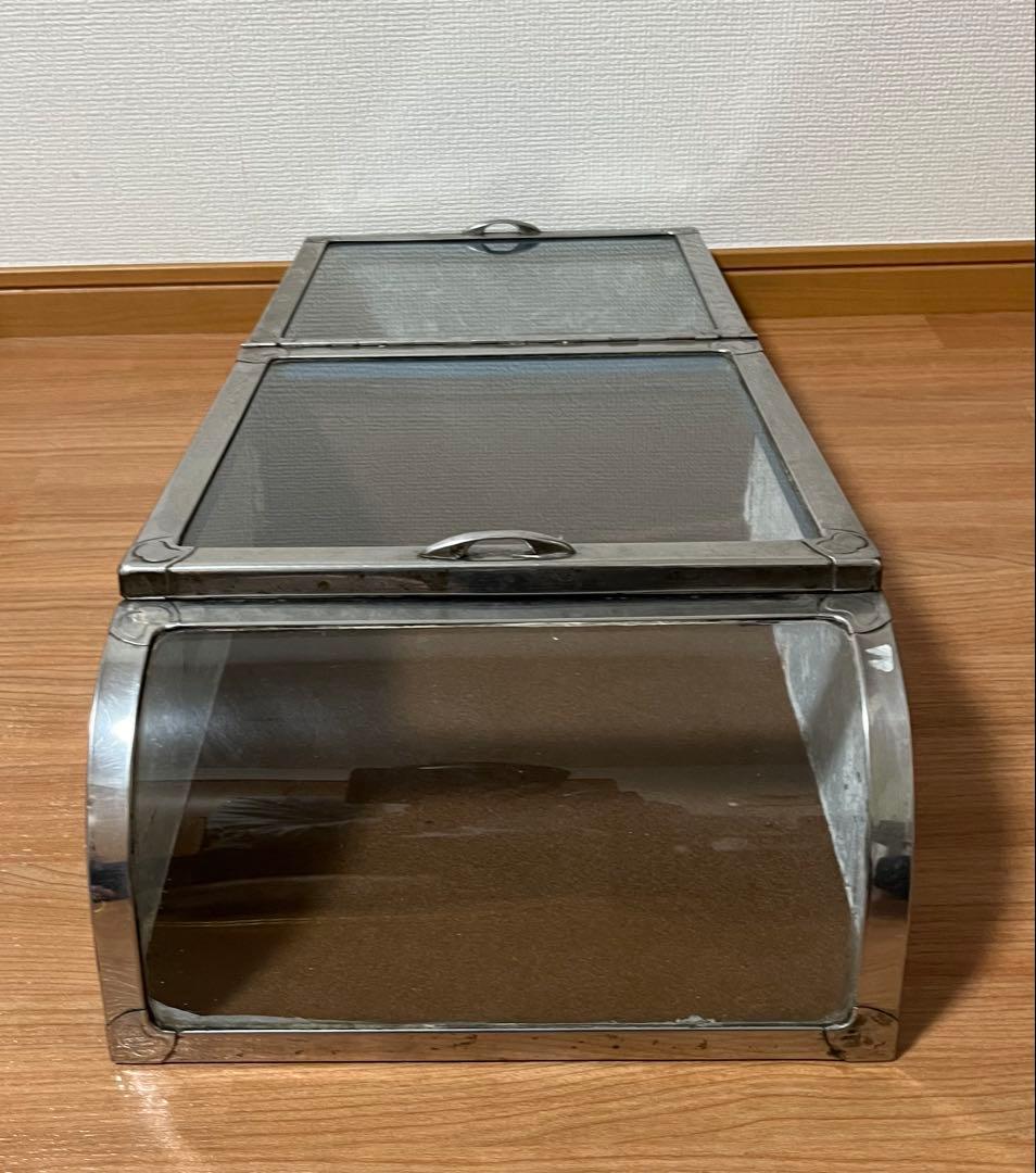 【1月限定価格】昭和レトロ　ブリキ製ショーケース（2枚扉、取り外し可能）