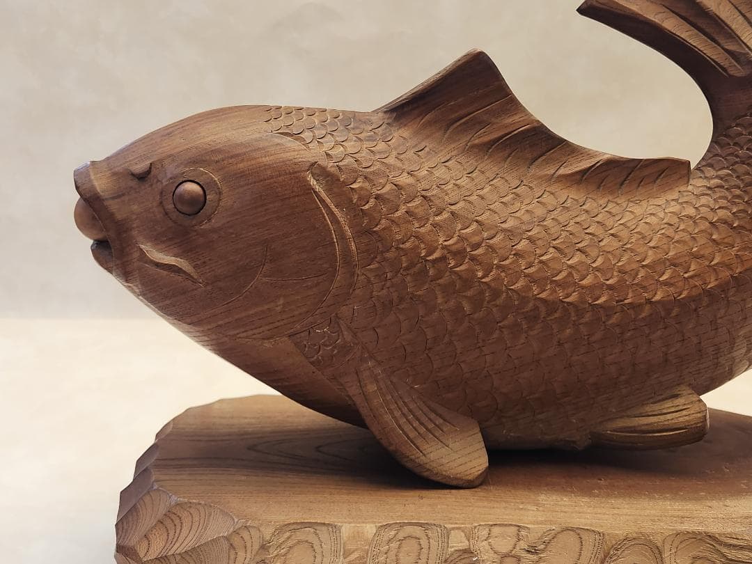 木製 魚の彫刻 伝統工芸品