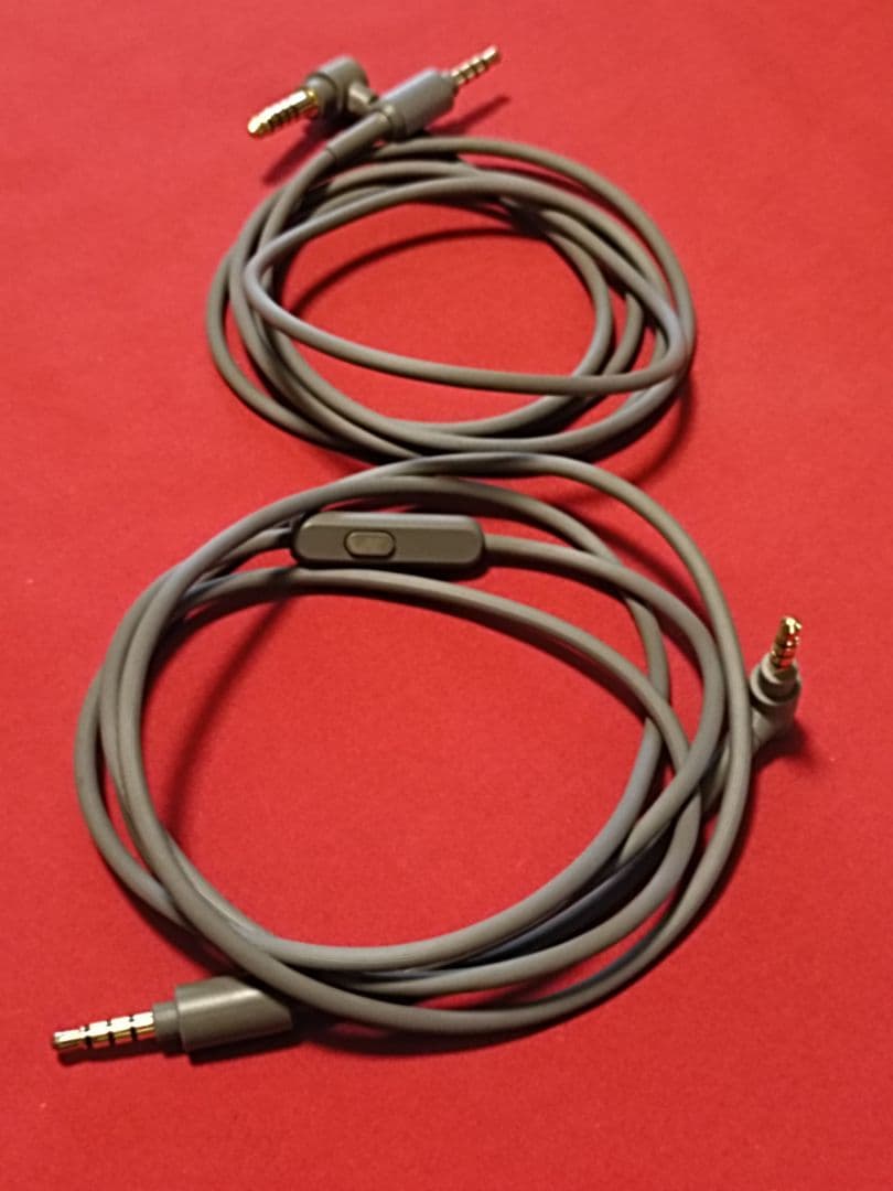 高音質　有線ヘッドホン／SONY MDR-1AM2　シルバー