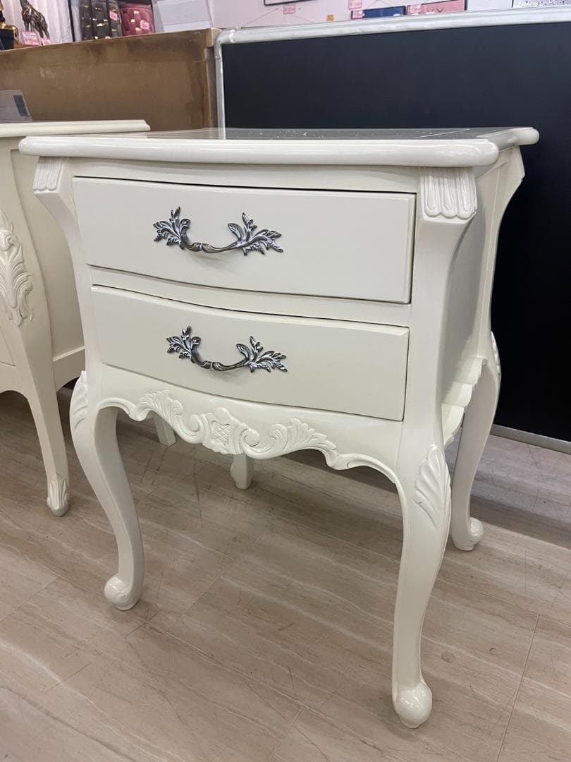 マホガニー　2段チェスト　ナイトテーブル　アンティーク　チェスト　ホワイト　輸入