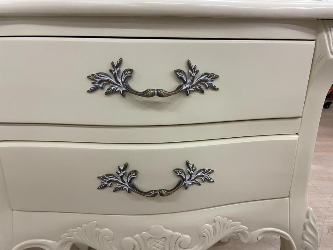 マホガニー　2段チェスト　ナイトテーブル　アンティーク　チェスト　ホワイト　輸入