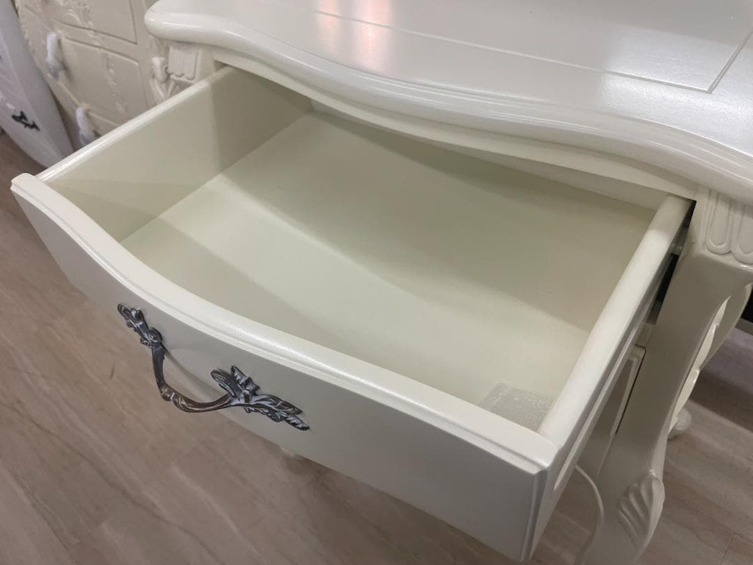 マホガニー　2段チェスト　ナイトテーブル　アンティーク　チェスト　ホワイト　輸入