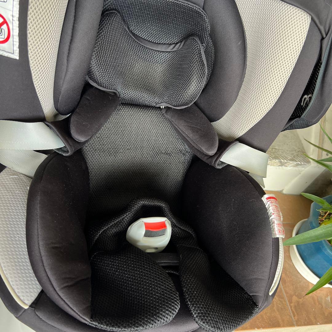 美品）エールべべ クルットNT プレミアムW 回転式 シートベルト固定式