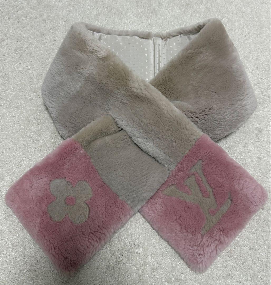 ル*フ様 ヴィトン ファーマフラー　エシャルプ　LV インザシティ　マフラー