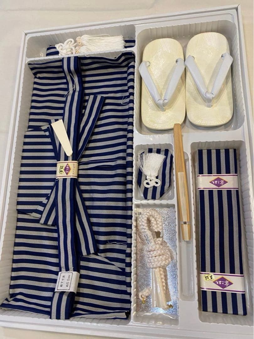 七五三　男児袴　着物　子供用 着物 5〜7歳着物7点セット　紺色　白色　夢こまち