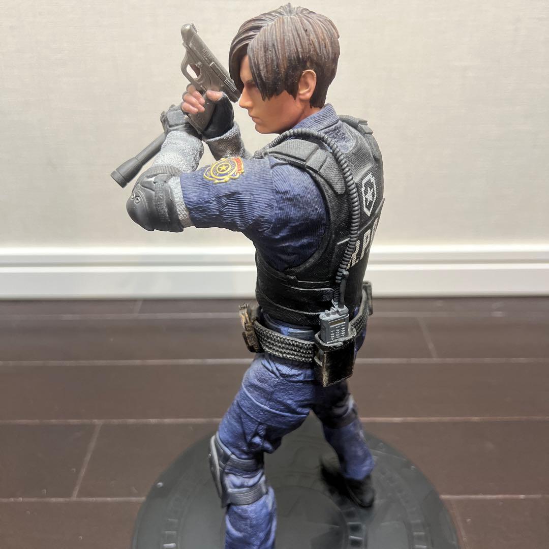 バイオハザード　レオン・S・ケネディ フィギュア