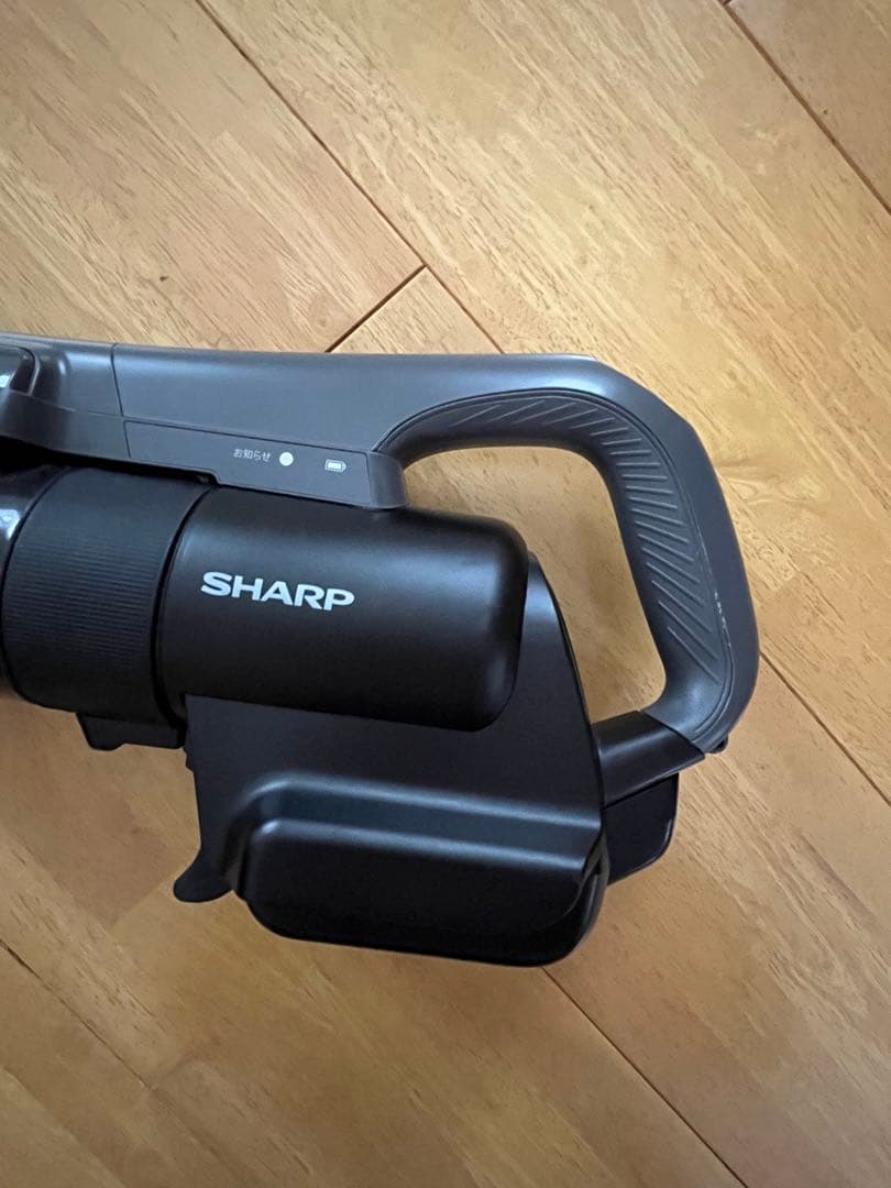 SHARP コードレス掃除機　EC-PT1-H