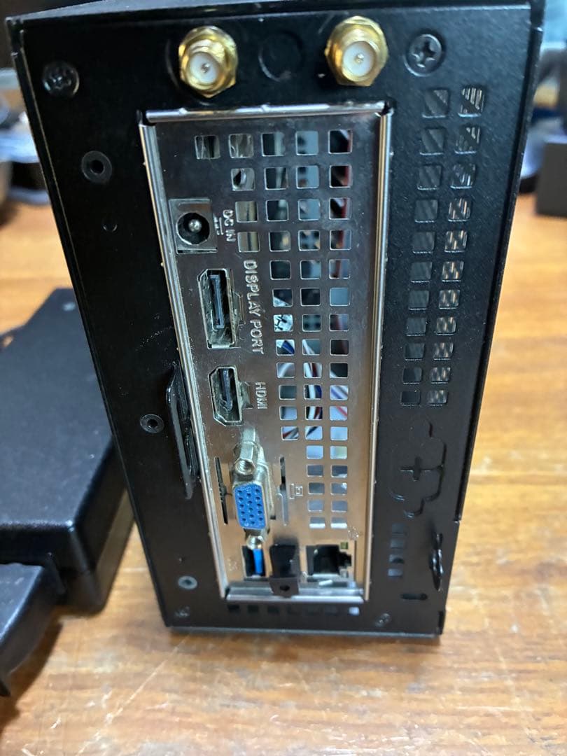 ASRock Deskmini 310 ベアボーンキットWi-Fiキット付