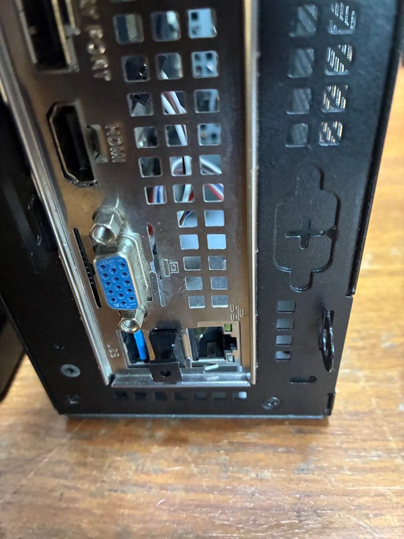 ASRock Deskmini 310 ベアボーンキットWi-Fiキット付