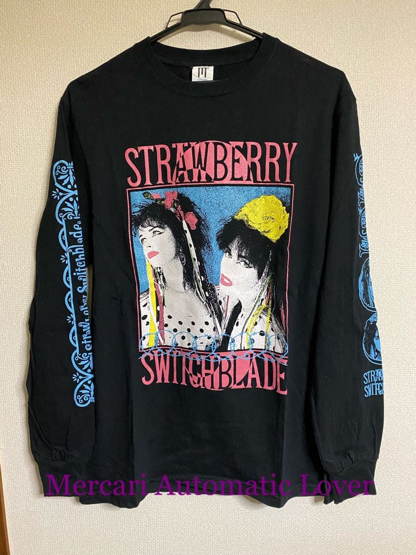 STRAWBERRY SWITCHBLADE Tシャツ
