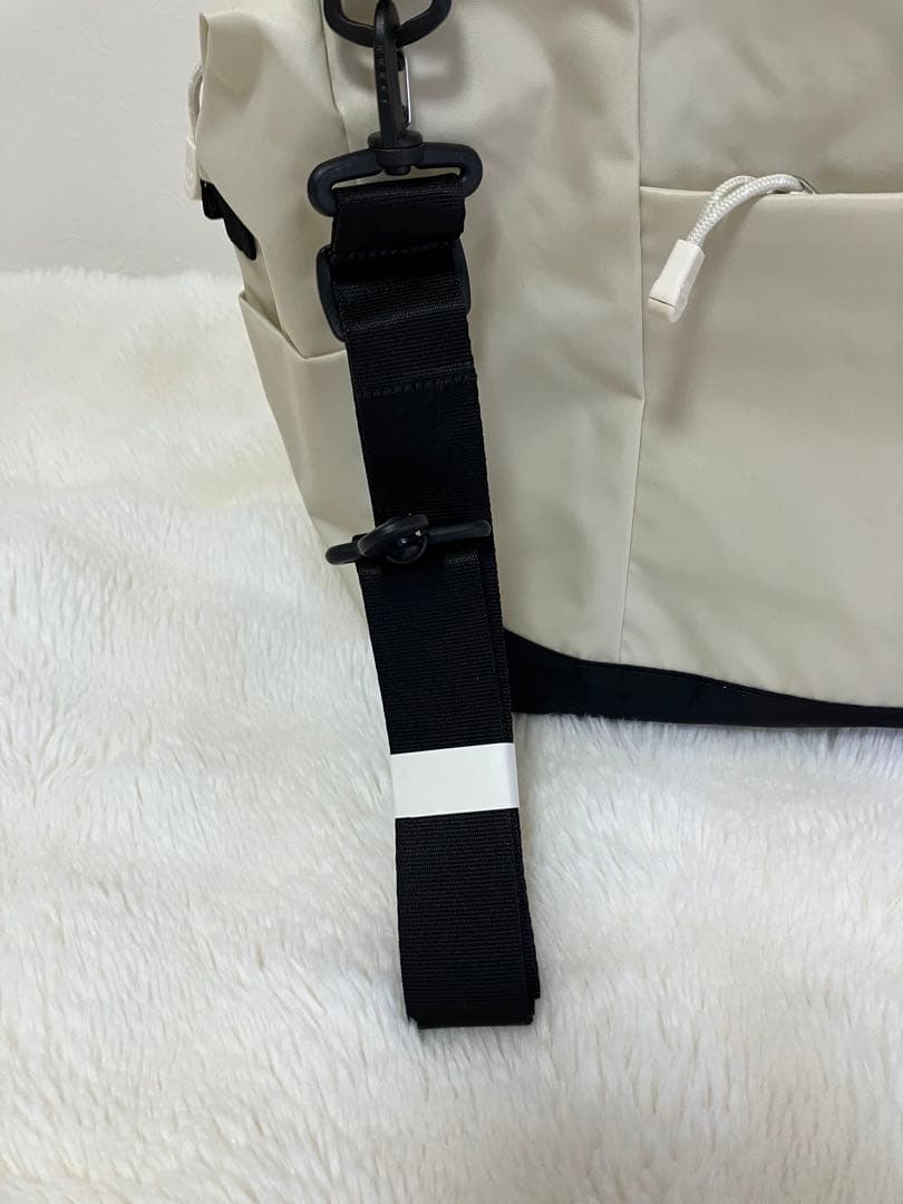 the North face 軽量ボストンバッグ トラベルバッグ ダッフルバッグ