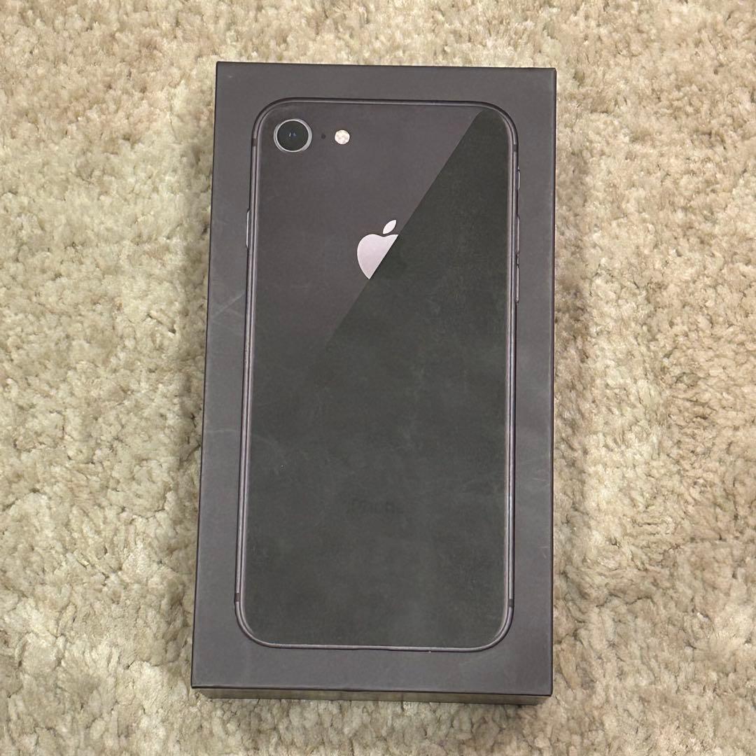 Apple iPhone 8 64GB 本体