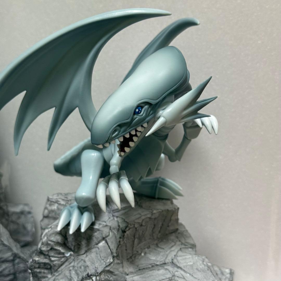 値下交渉OK ジオラマ　ブルーアイズホワイトドラゴン　遊戯王　フィギュア　セット