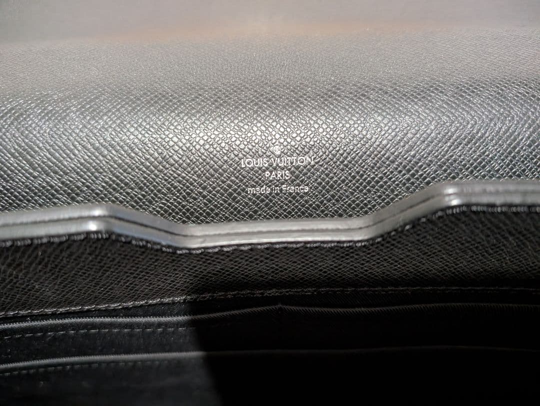 Louis Vuitton タイガ アソシエカルターブル2 ビジネスバッグ