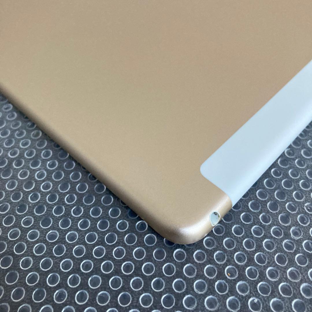 3938【早い者勝ち】美品☆電池ほぼ新品☆iPadAir2第2世代64GBau☆