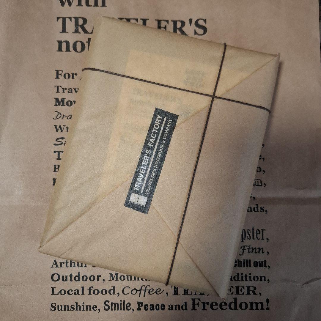 トラベラーズノート LOVE AND TRIP レッド パスポートサイズ