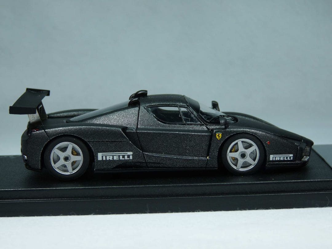 ラクーンオート製　Ferrari Enzo GT Test カーボンブラック