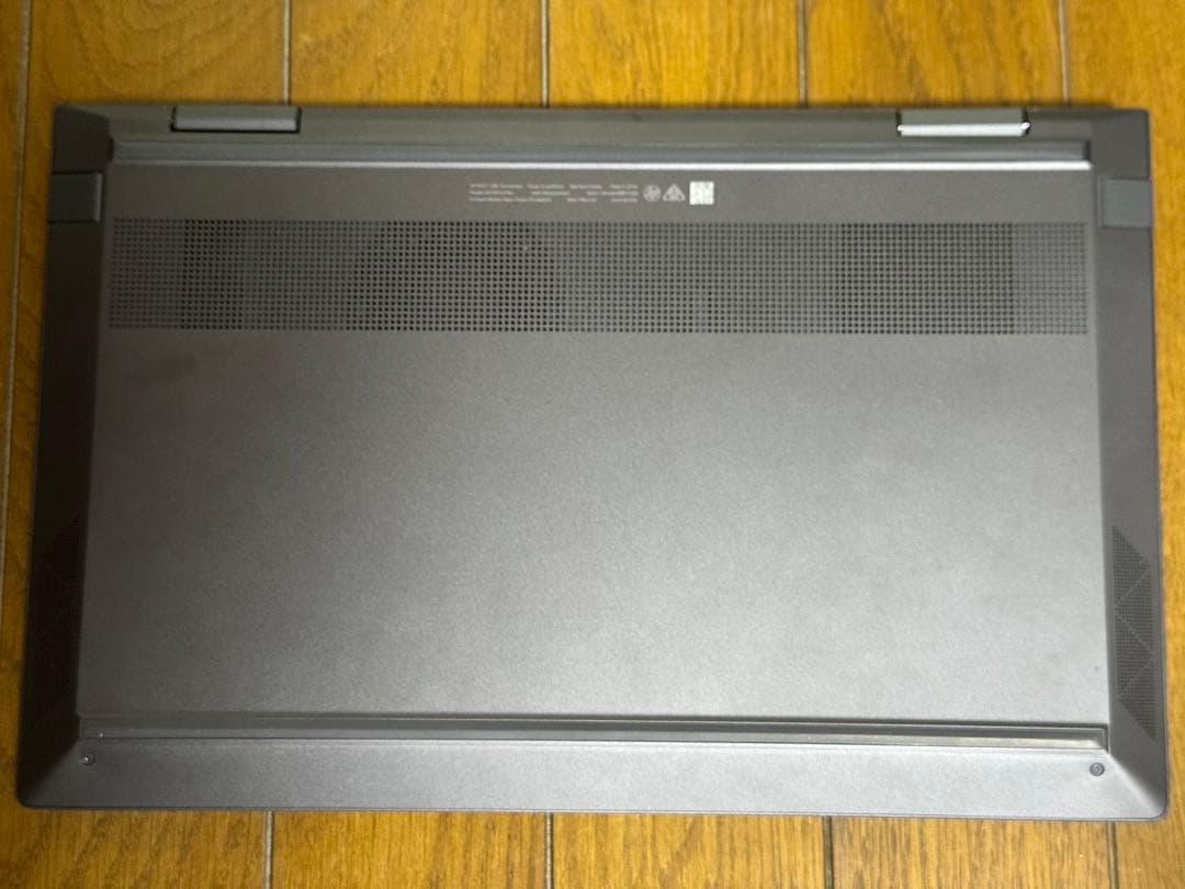 ノートPC HP ENVY x360 13-ay1000