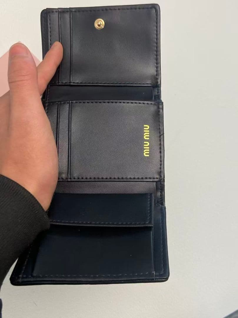 MIU MIU ブラック 三つ折り財布