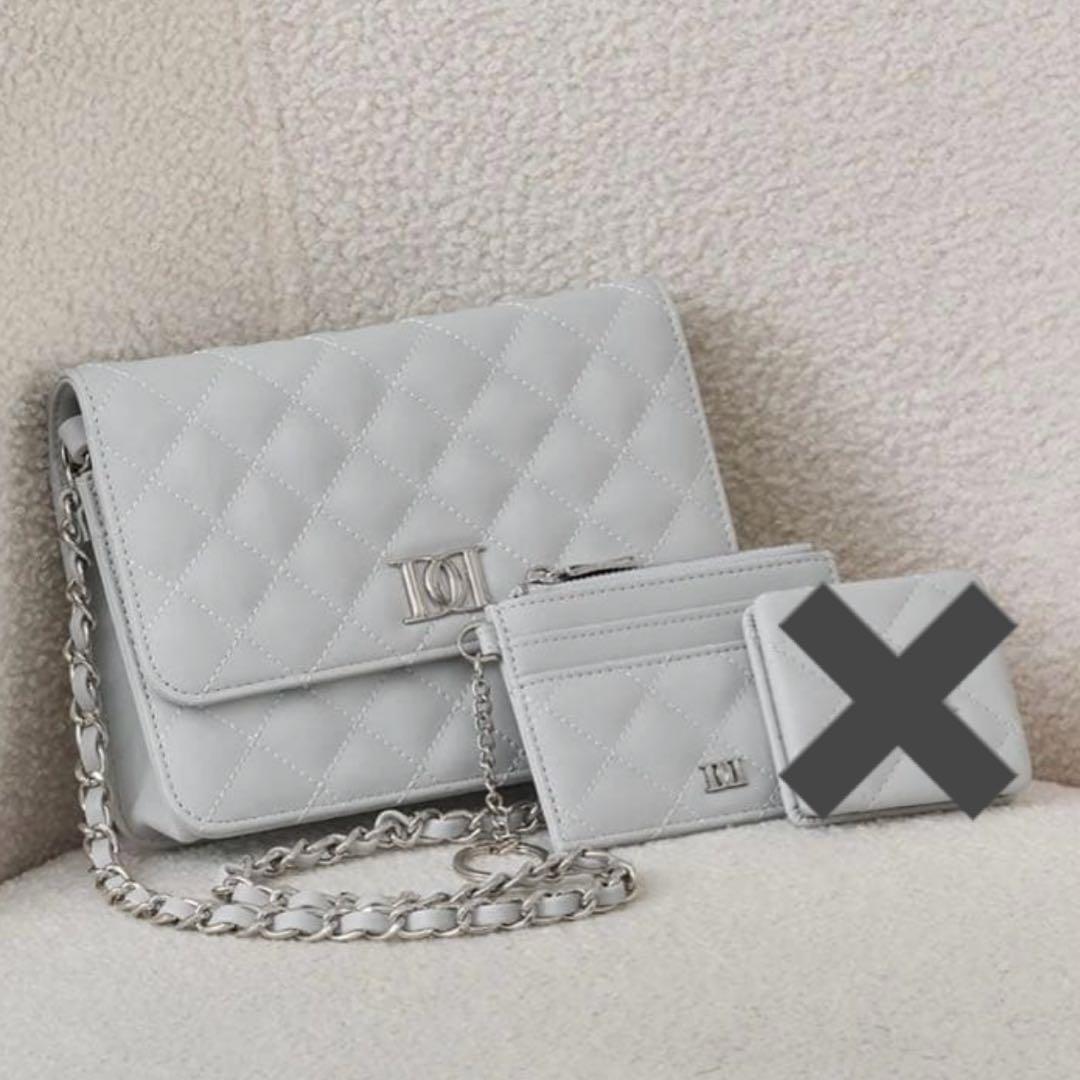 ダーリッチ DDロゴキルティングトラベルセット バッグ＋カードケース