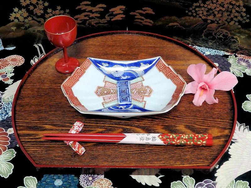 古伊万里　色絵　宝尽くし　熨斗型変形皿　２枚　E348AS-fbji