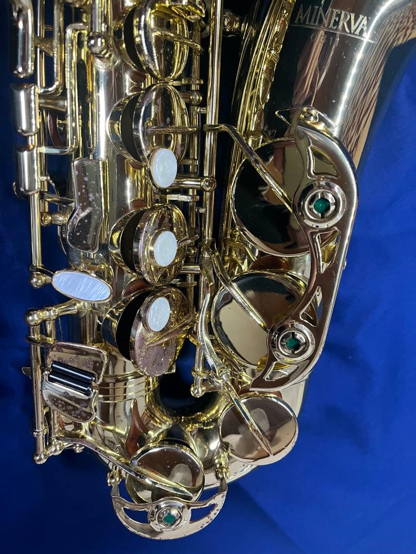 MINERVA アルトサックス セミハードケース付き