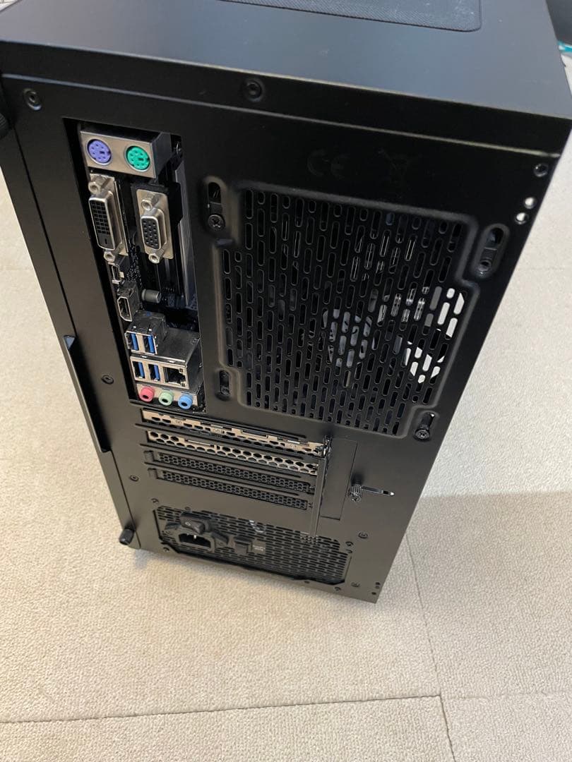 自作ゲーミングPC i7 9700KF RTX2080ti 32GB RAM