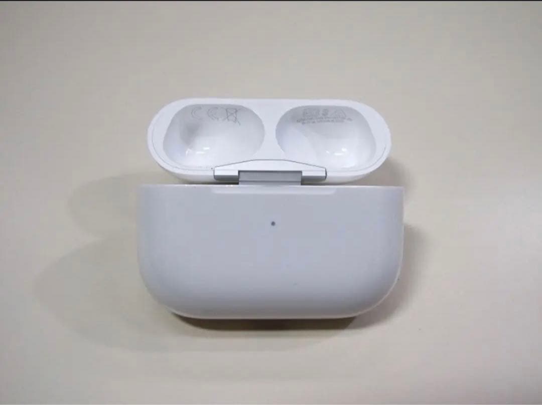 Apple AirPods  Pro充電ケース　正規品