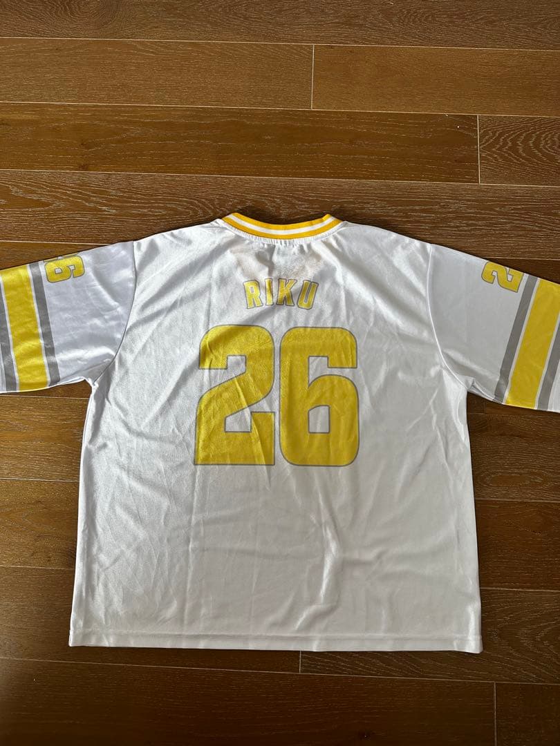 NiziU RIKU Tシャツ ホワイト/イエロー