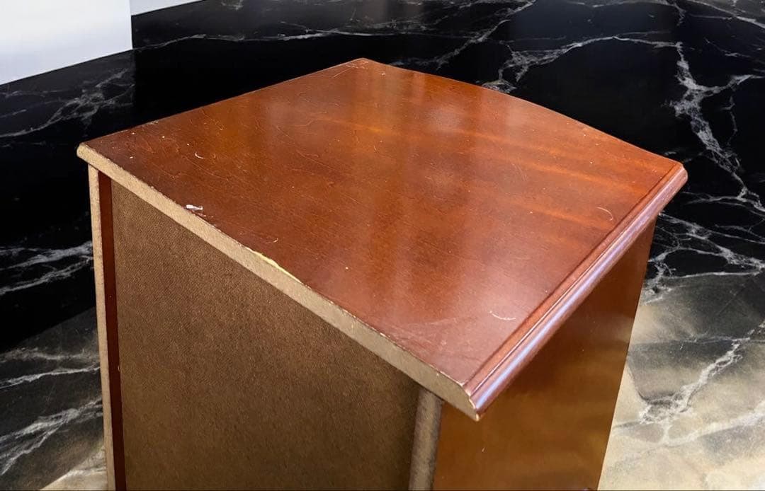 シ*跡様 オークションで格安出品★猫脚　2段収納 アンティーク風チェスト　サイド