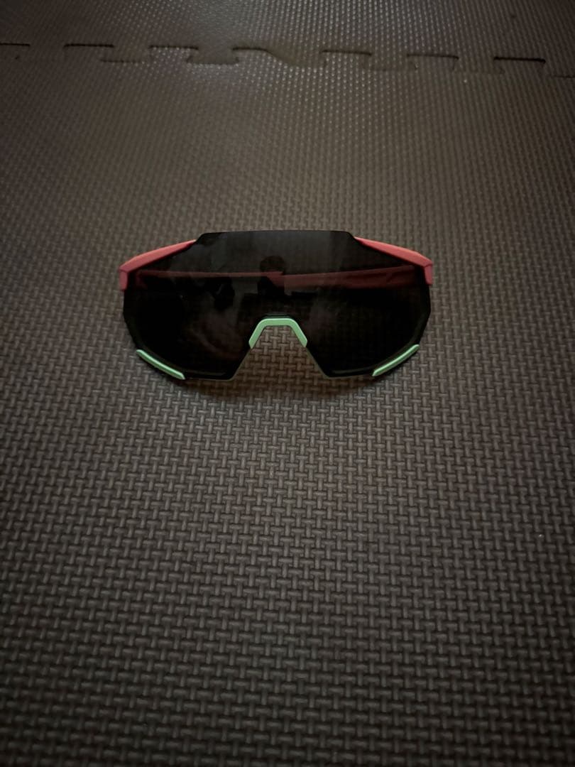 100% スポーツサングラス ピンク/ブラック