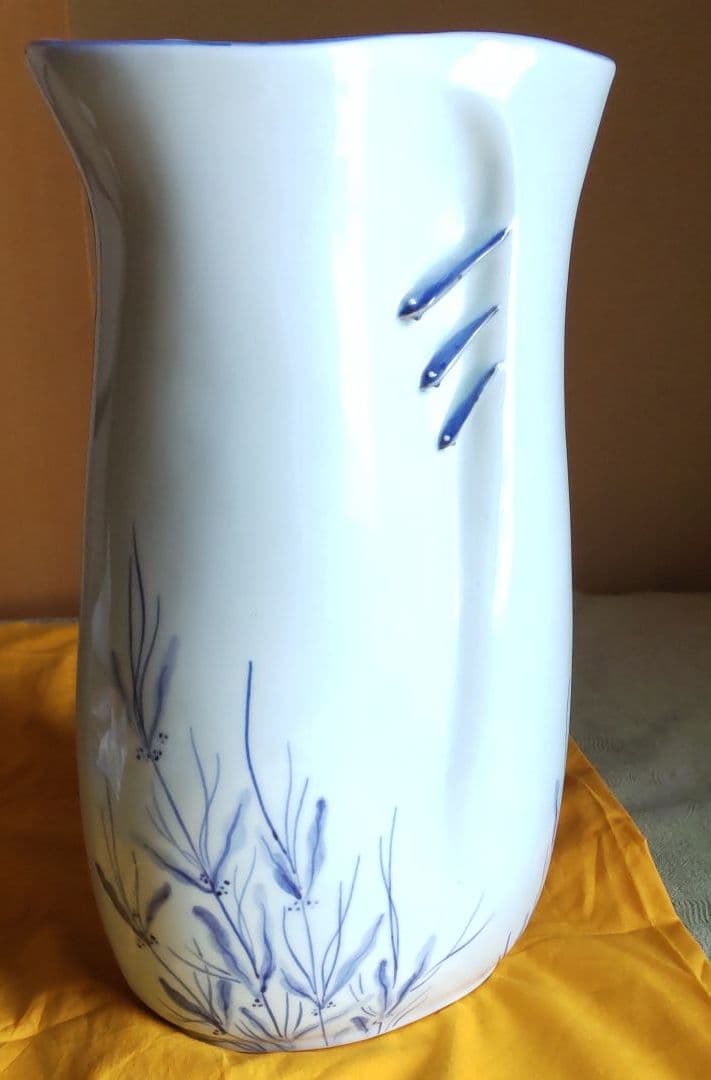 二代滝口加全造り　花生け【染付水光】「鮎】【清流】【飾り】【置物】