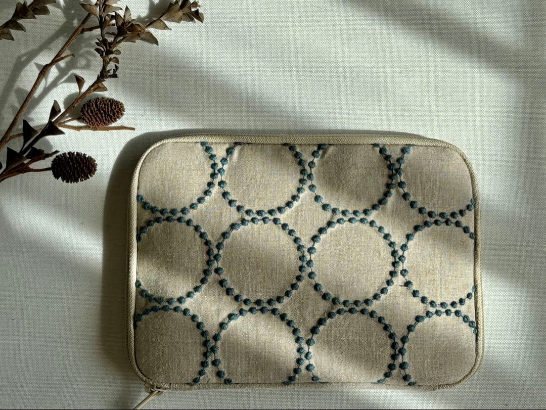 再販❗️【マルチケース】ミナペルホネン タンバリン ベージュ〜母子手帳などの収納に