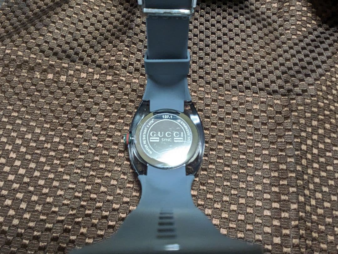 GUCCI時計SYNC グレー箱付き