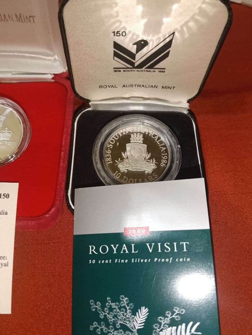 k*i様 希少 オーストラリア記念銀貨2種＆純銀製ビンテージ ベル型チャーム