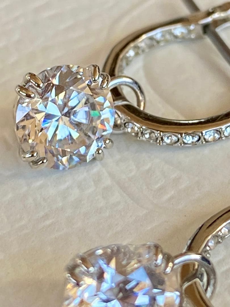 SWAROVSKI Stilla ドロップピアス ホワイト スワロフスキー