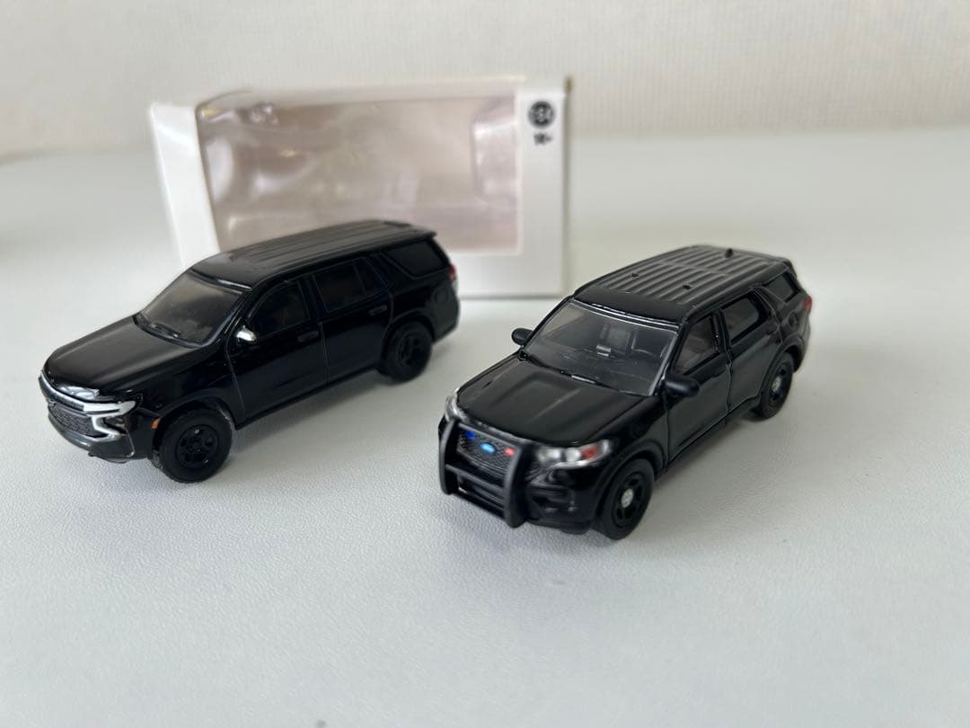 【グリーンライト】警察車両8台セット　シボレー、フォード、装甲車 【カスタム品】