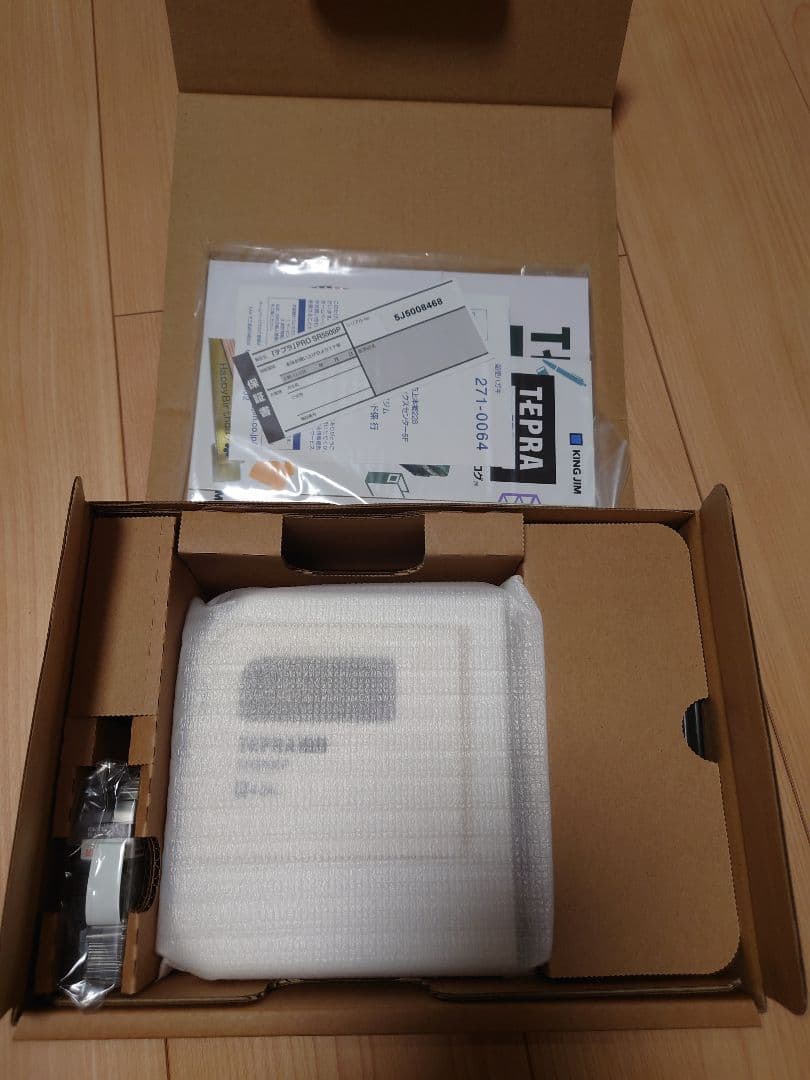 0*3様 TEPRA PRO SR5500P ラベルライターとテープ六本二箱付