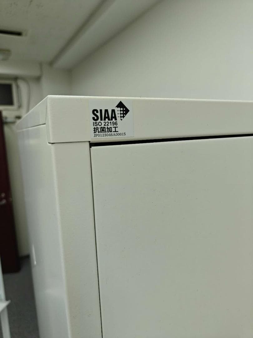 更衣ロッカー（3人用）網棚・カギ付き