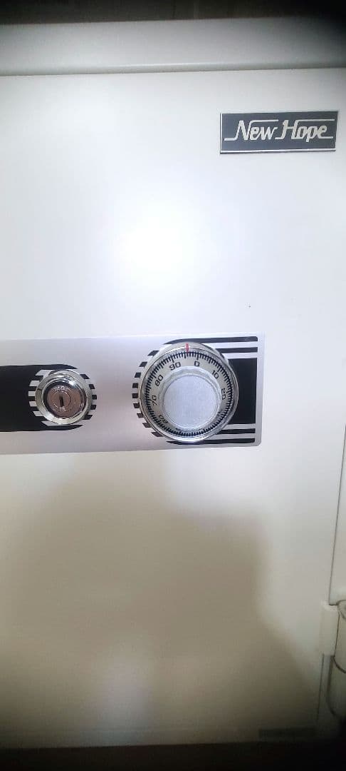 値下げ【新品未使用】井上金庫　ダイヤル式金庫　ホワイト　PHDI-100D