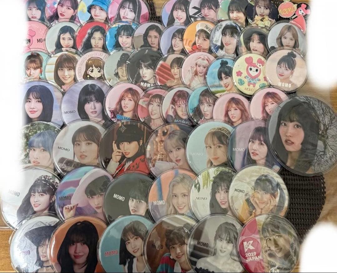 TWICE モモ 痛バ まとめ売り 缶バッジ misamo トレカ モブリー